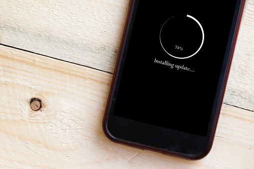 2.更新手机系统.jpg 2.更新手机系统.jpg