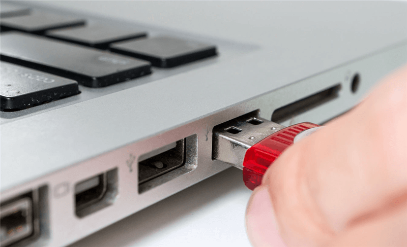 U盘插上电脑就卡死该怎么办 U盘插上电脑就卡死该怎么办