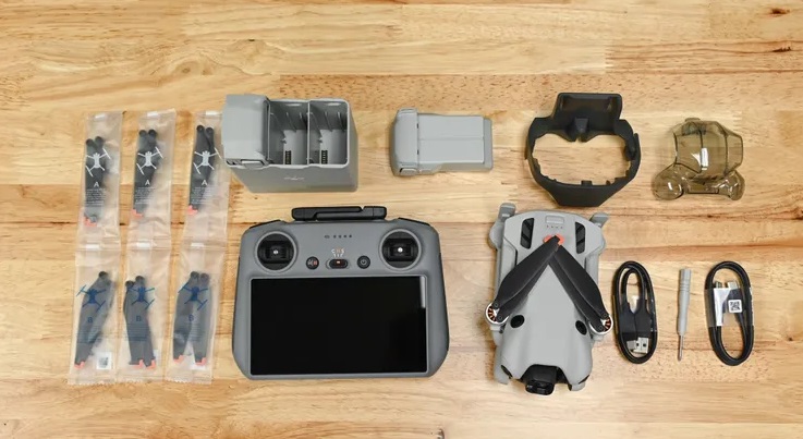 3.大疆迷你4 pro配备.jpg 3.大疆迷你4 pro配备.jpg