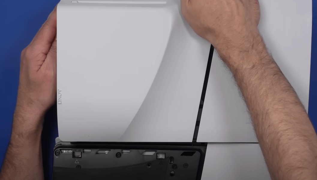 拆卸盖板 拆卸盖板