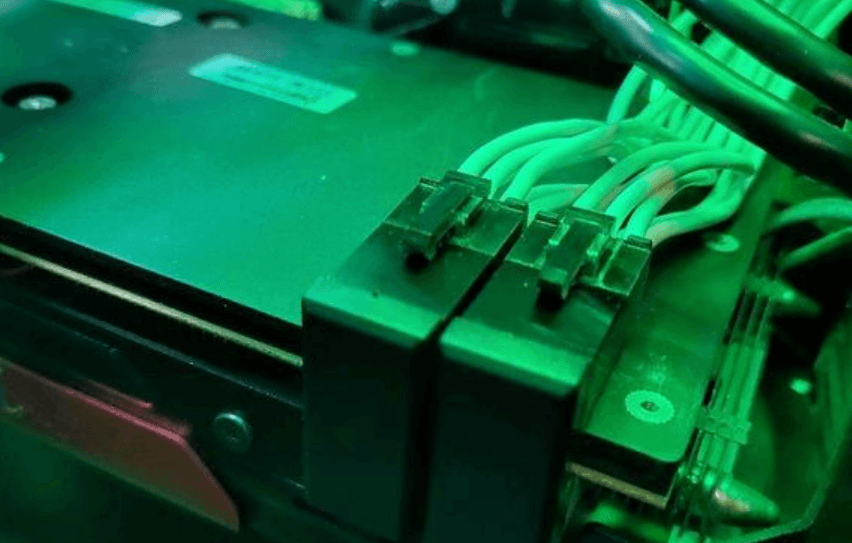 检查显卡的供电需求以及电源的供电能力 检查显卡的供电需求以及电源的供电能力