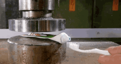 图片1.挤牙膏.png 图片1.挤牙膏.png