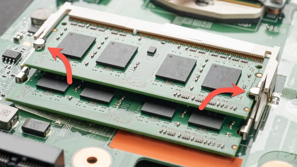 5.取下内存条.jpg 5.取下内存条.jpg