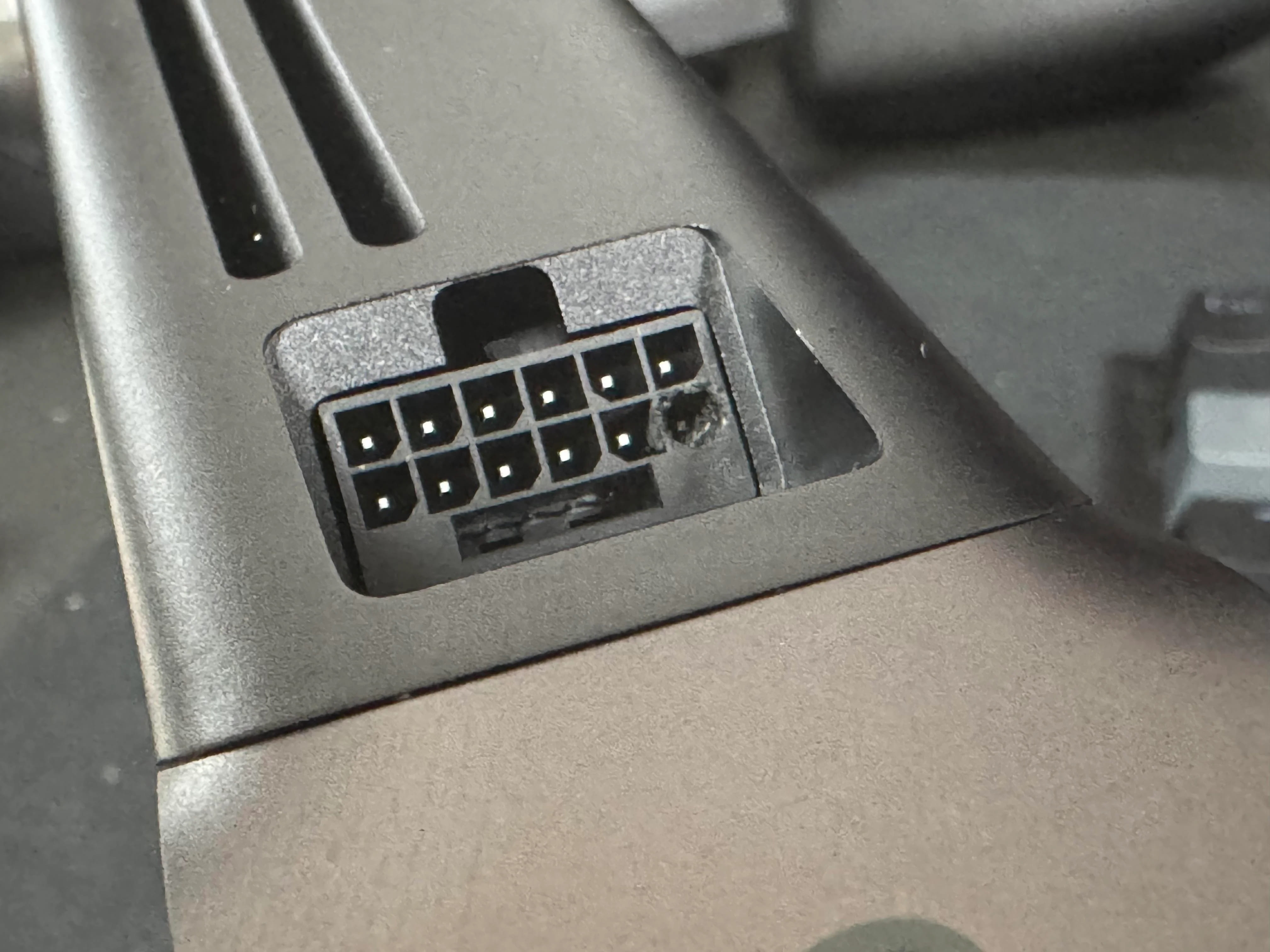 显卡电源接口 显卡电源接口